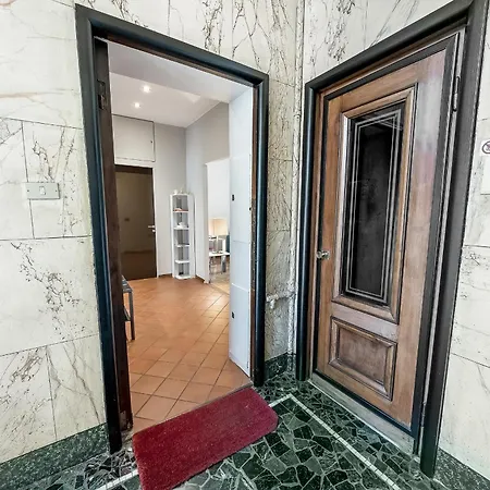 Tra Via Brera E Via Spiga, Deluxe * Milan
